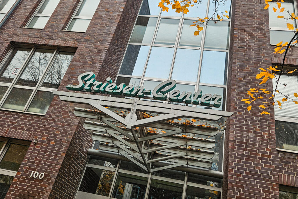 Striesencenter Dresden bei Tag. Standort aktiv Physio Dresden. Physiotherapie.